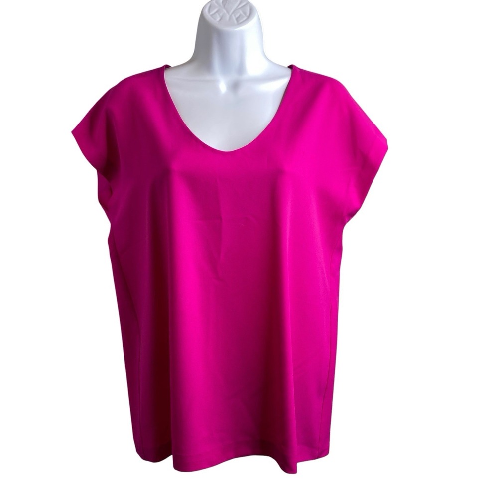 DIANE VON FURSTENBERG Pink Short Sleeve Blouse S Vibrant Flowy Elevated Basics